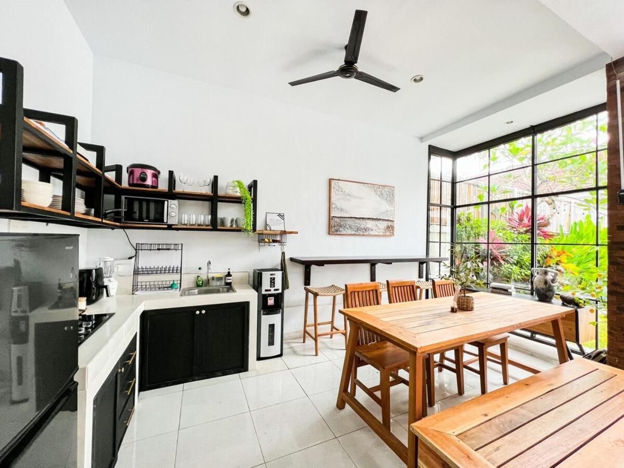 Island Boy Guesthouse T Prime Location In Canggu 外观 照片